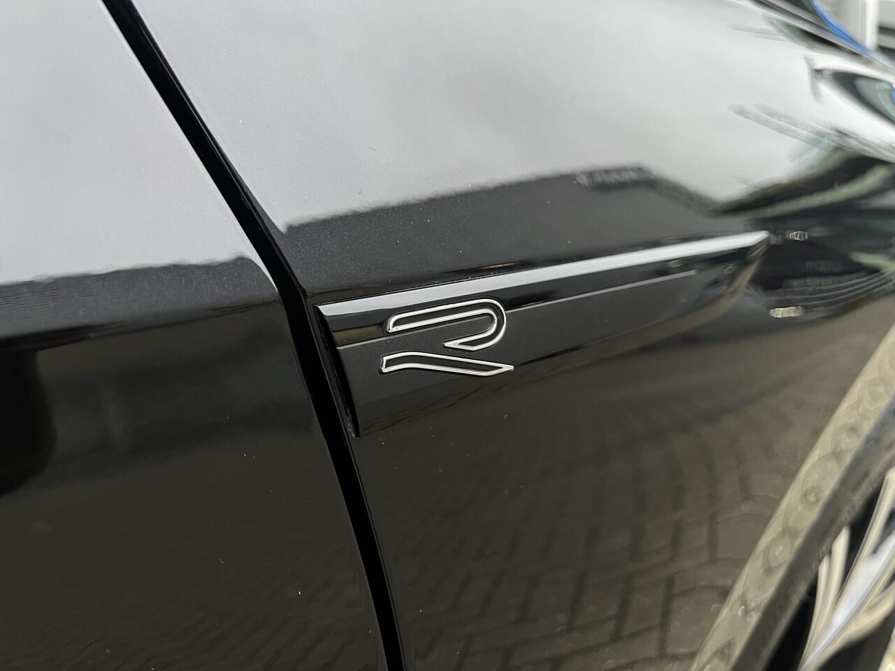 Volkswagen GOLF 1.5 TSI 130PK R-Line / 18" LMV / Black Style / LED / Travel Assist / Parkeersensoren voor en achter / Stoelverwarming