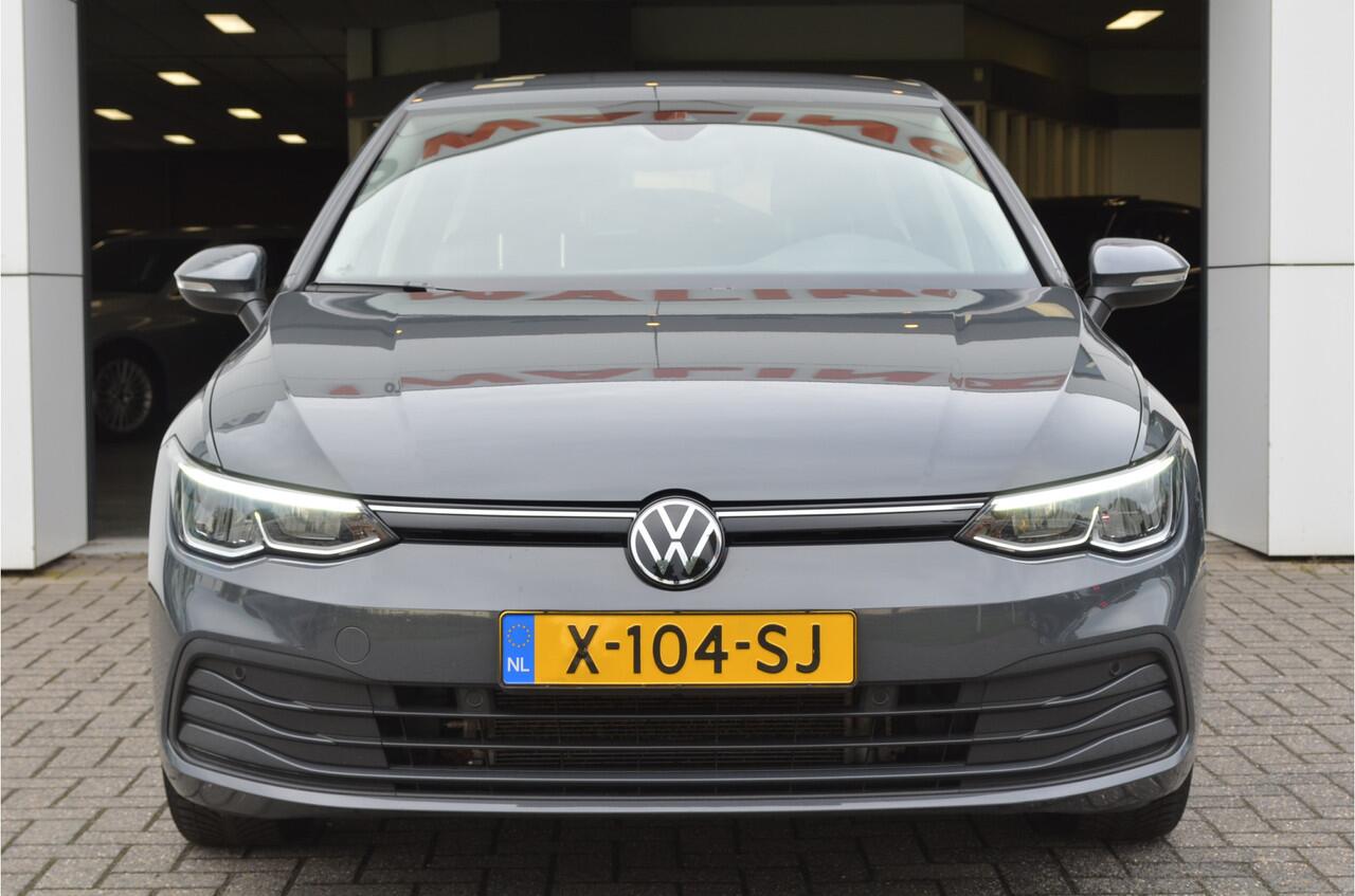 Volkswagen GOLF 1.0 eTSI Life Business Carplay | Stuur + Stoelverwarming | Adaptive Cruise | Virtual cockpit | Sfeerverlichting