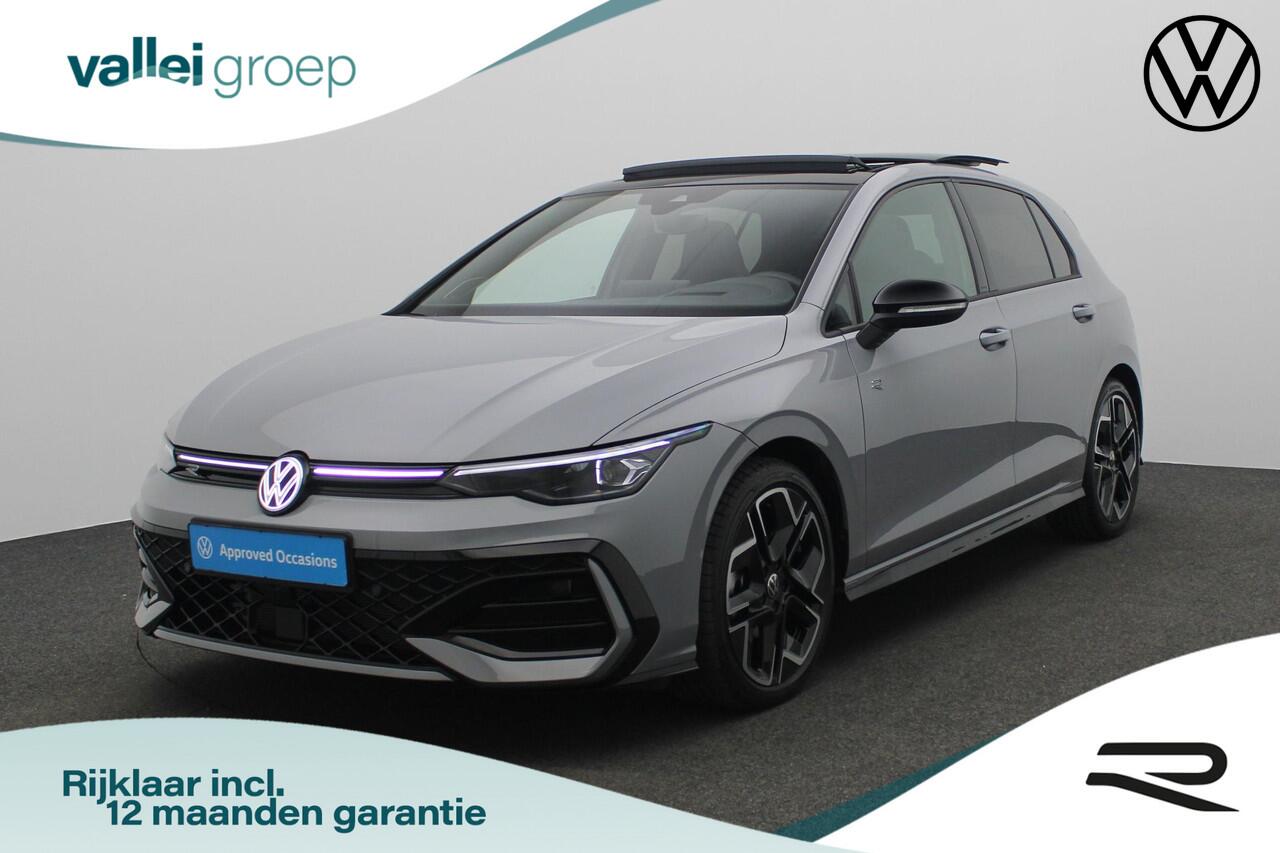 Volkswagen GOLF 1.5 eTSI 150 pk DSG R-Line | Black Style | Panoramadak | Trekhaak | IQ Light | Harman/Kardon | Head-up display | Stuur-/stoelverwarming
