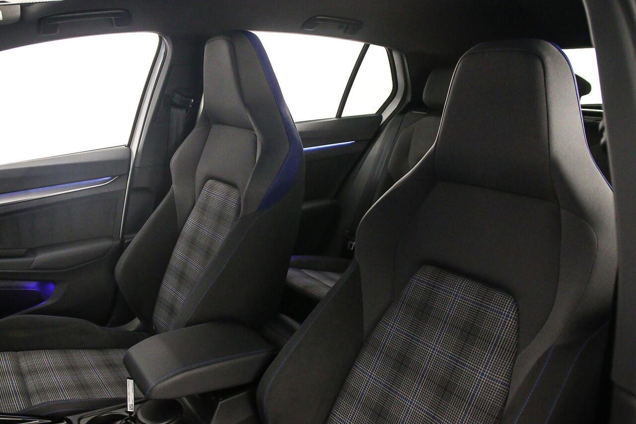 Volkswagen GOLF GTE 1.5 TSI eHybrid 272pk DSG Automaat Trekhaak, Adaptive cruise control, LED matrix koplampen, Achteruitrijcamera, Navigatie