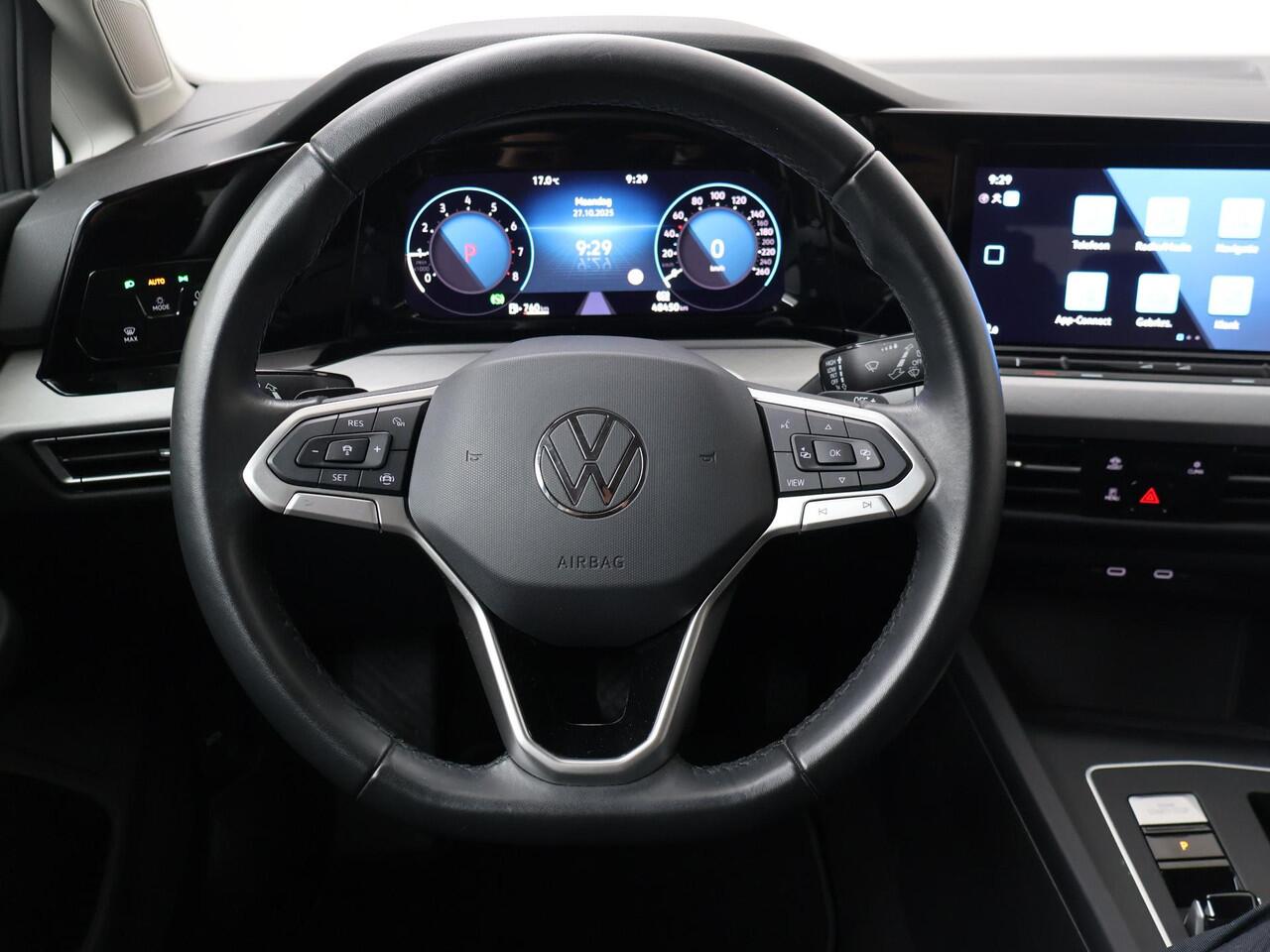 Volkswagen GOLF Variant 1.0 eTSI Life | 110 PK | Automaat | Trekhaak | Achteruitrijcamera |