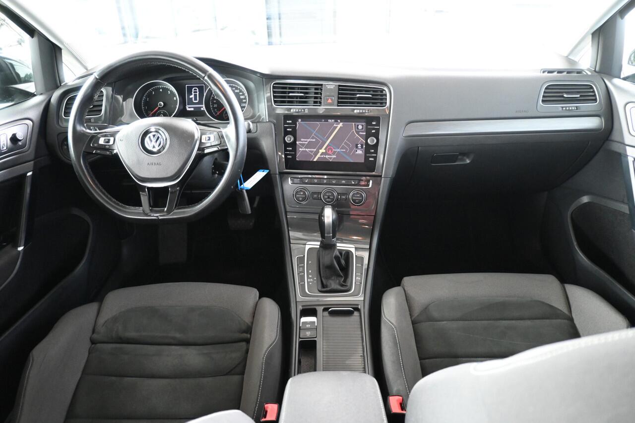 Volkswagen GOLF Variant 1.0 TSI Comfortline Business Automaat Clima Navigatie Massagestoel Inruil Mogelijk!