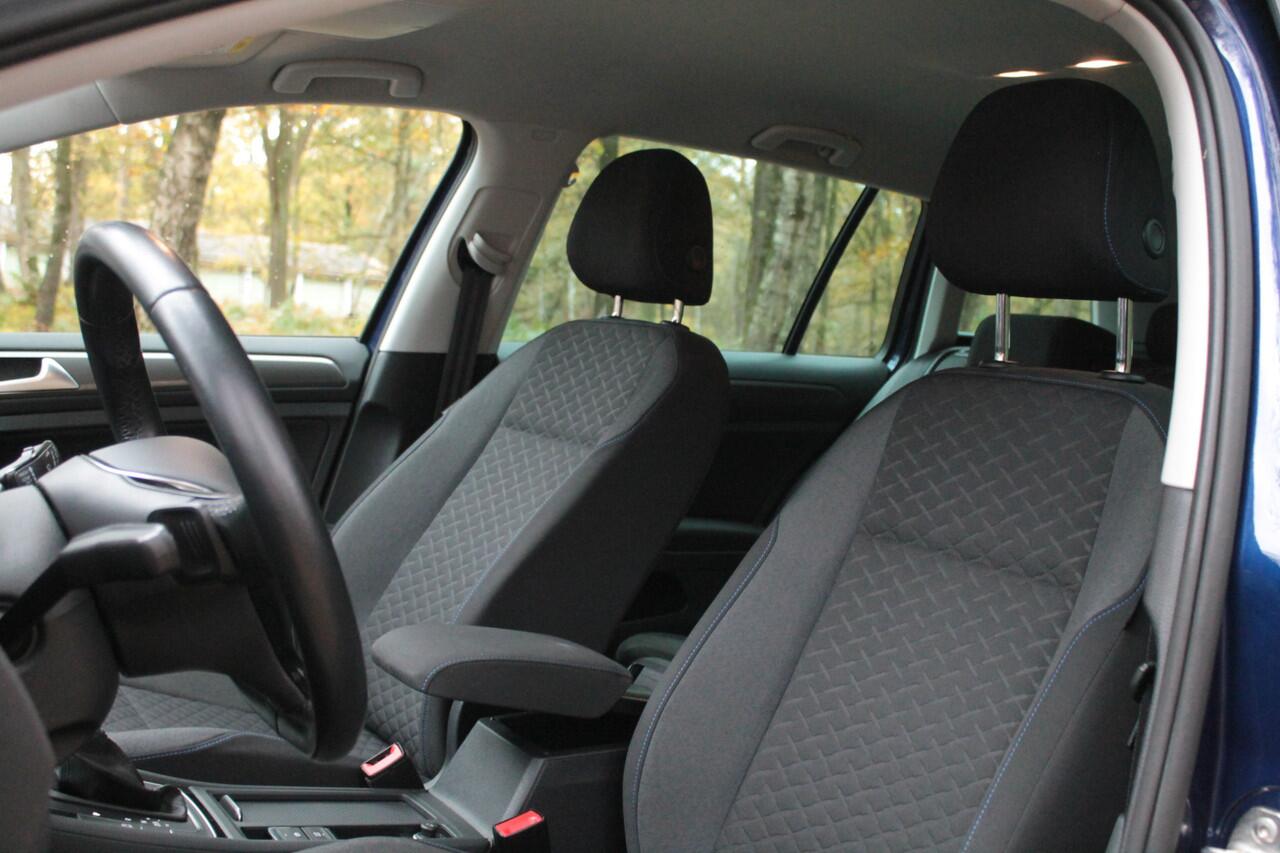 Volkswagen GOLF Variant 1.5 TSI Highline | Carplay | ACC | Trekhaak | Camera