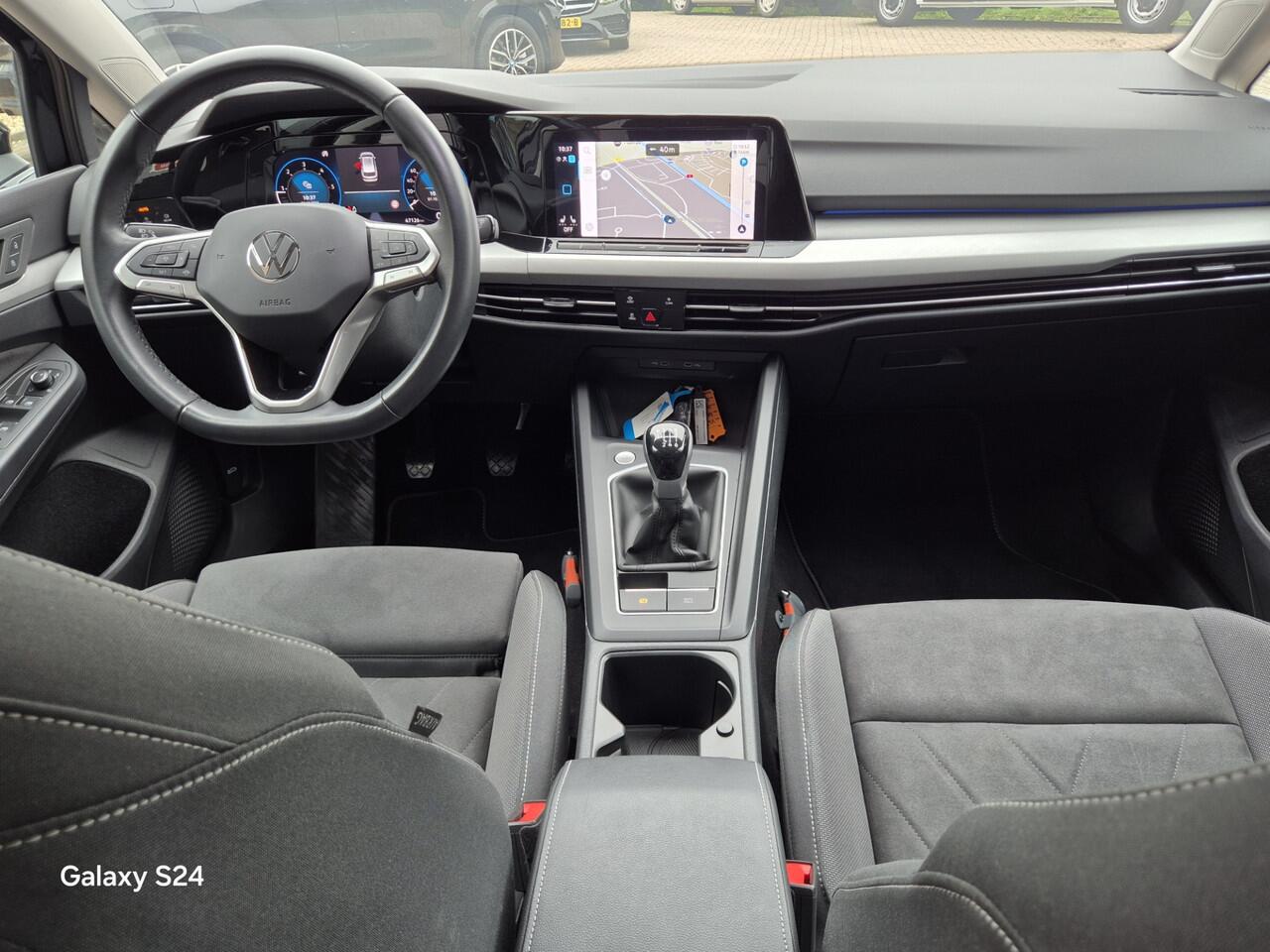 Volkswagen GOLF Variant 2.0 TDI Life Business Trekhaak, Apple-Carplay, El.verst.stoel. Netto Exportpreis 22000 ex/ex