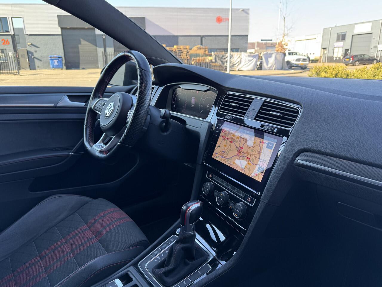 Volkswagen GOLF 7,5 GTI TCR 2.0 TSI 290pk DSG / Aut. Zeer rijk uitgerust zeer goed onderhouden!!