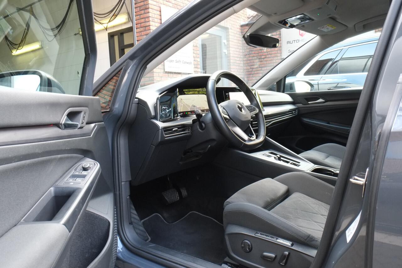 Volkswagen GOLF 1.5 eTSI Style AUT Trekhaak, Achteruitrijcamera, Navigatie, ACC, Dodehoek detectie