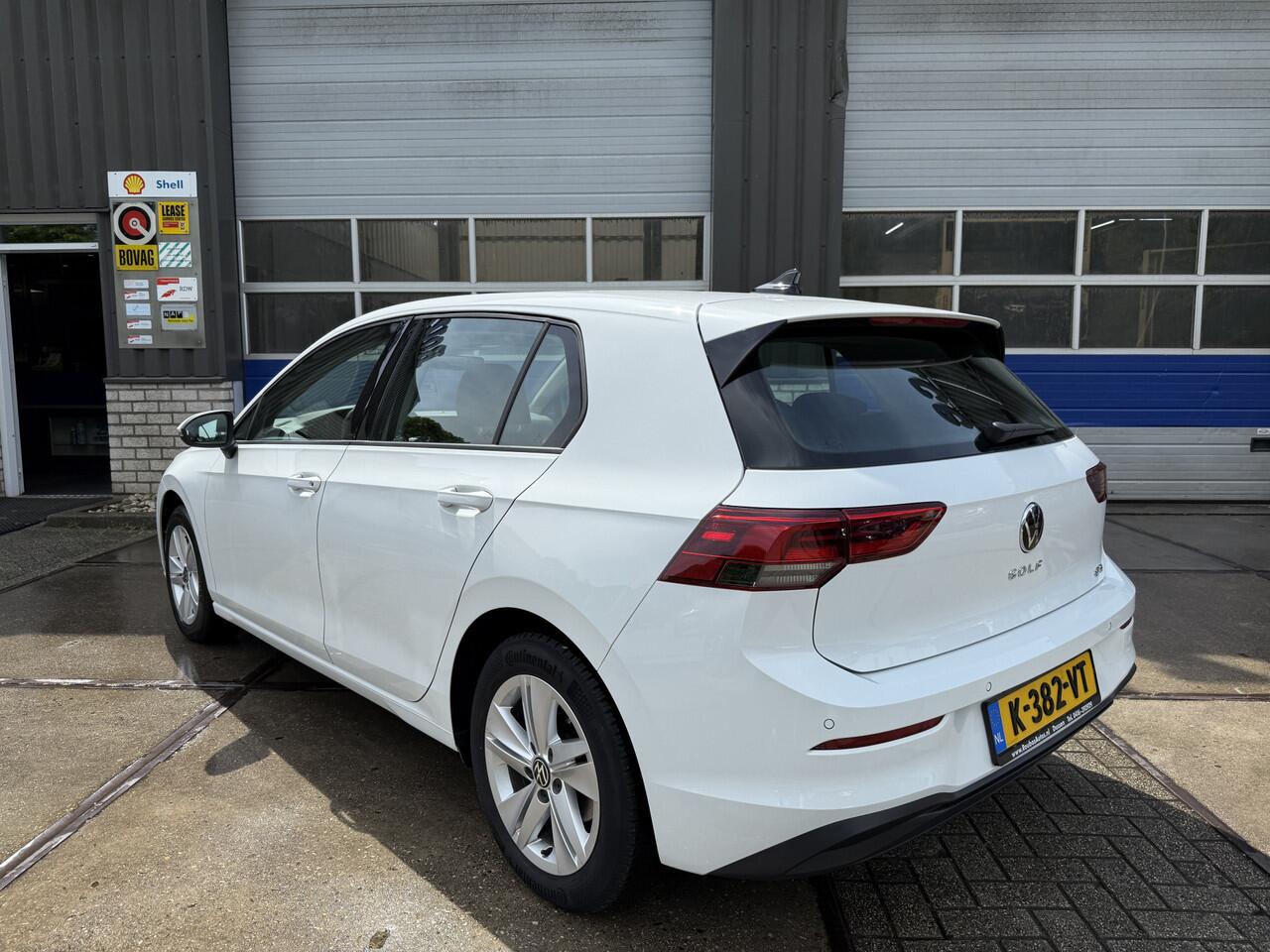 Volkswagen GOLF 1.0 eTSI Life