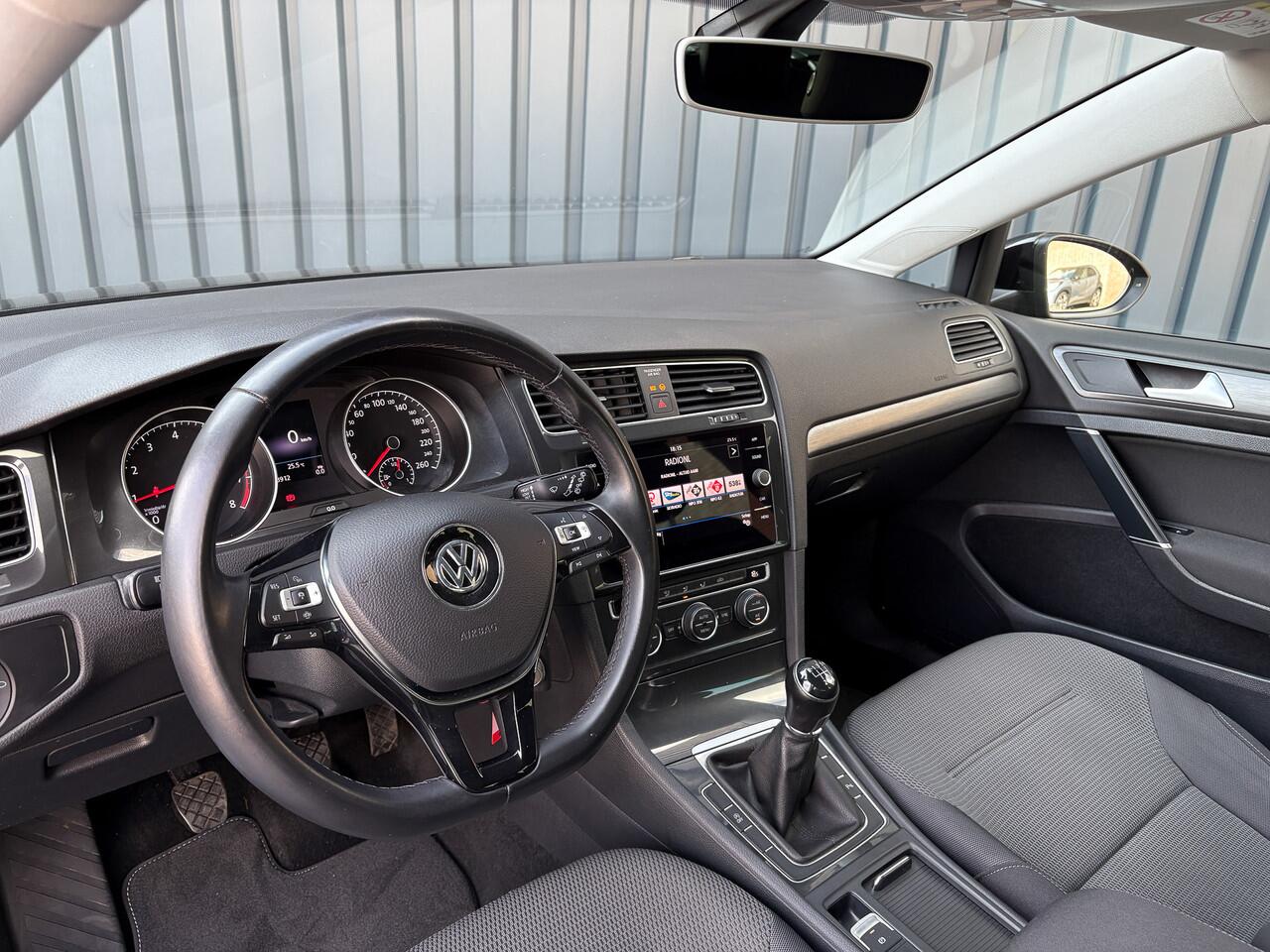 Volkswagen GOLF 1.5 TSI 130Pk Comfortline Business | Adapt. Cr. | Climate Control | Parkeersensoren V&A | Prijs Rijklaar!!