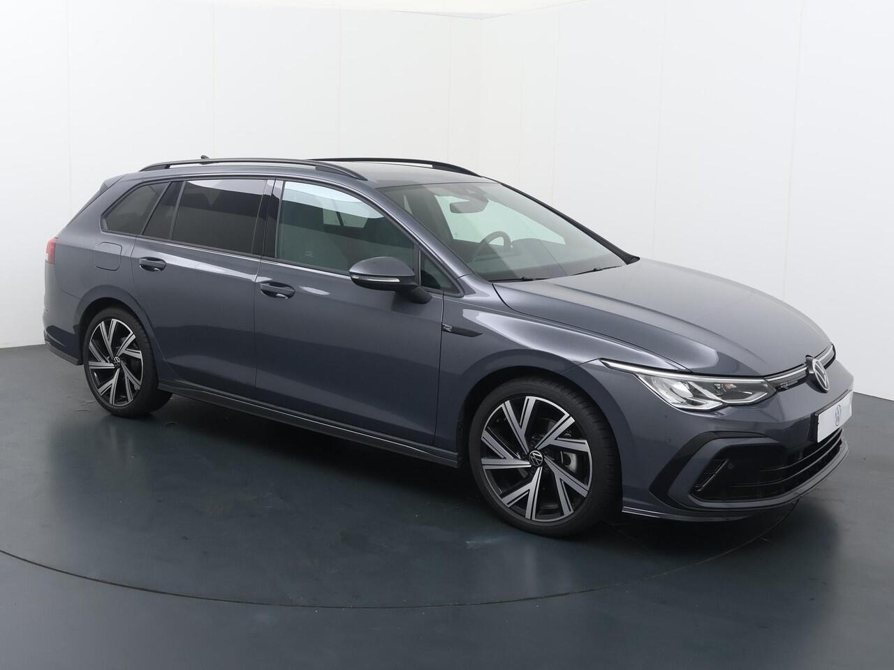 Volkswagen GOLF Variant 1.5 eTSI 130pk DSG R-Line | Navigatie | Achteruitrijcamera | Stoel- & stuurwielverwarming | Keyless |