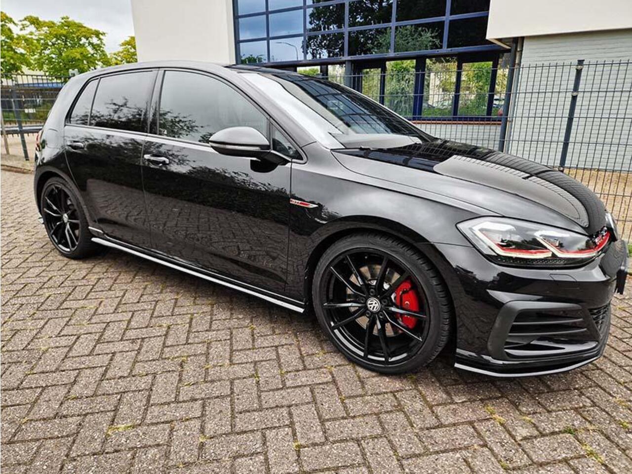 Volkswagen GOLF 2.0 TSI GTI TCR