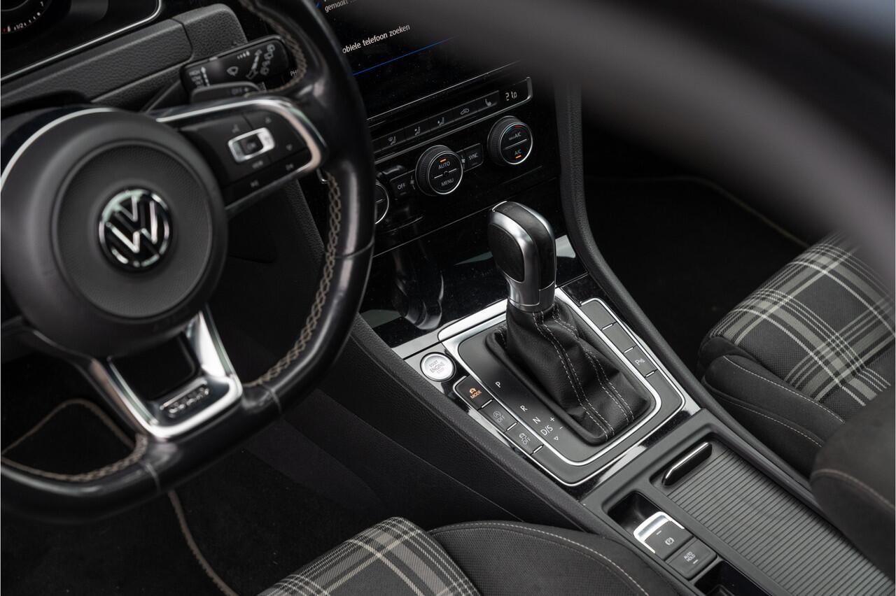 Volkswagen GOLF 2.0 TDI GTD | Virtual | Sport & Sound | Camera | Lane & Side Assis | Front Assis | ACC | D