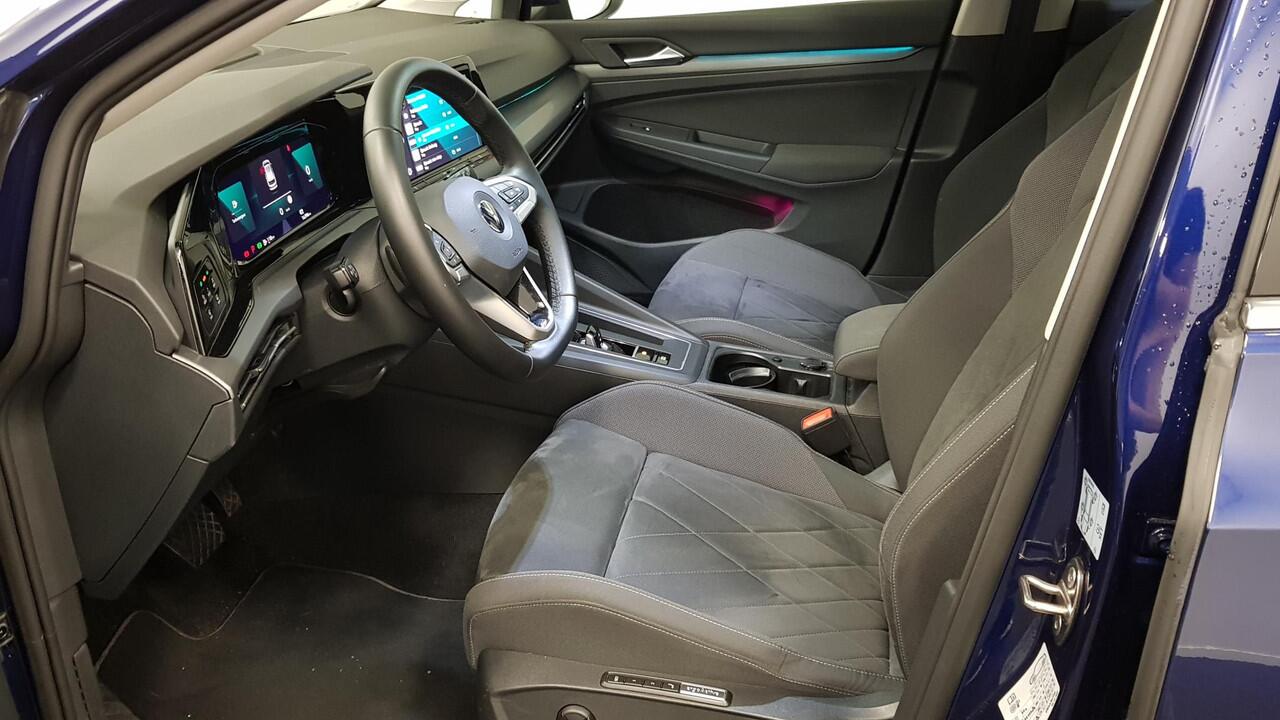 Volkswagen GOLF Variant 1.5 eTSI 150pk DSG Style Navigatie Climate Control Camera Parkeer Sensoren Adaptive Cruise control Achterklep elektrisch bedienbaar Stoelverwarming