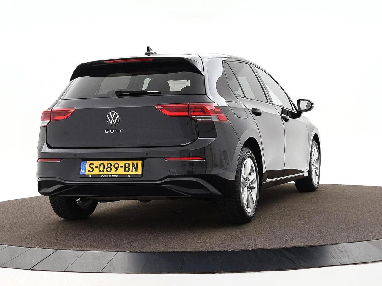 Volkswagen GOLF 1.0 TSI 110pk Life · Apple/Android Car Play · Navigatie · Sfeerverlichting · P-Sensoren · Getint Glas · 16'' Inch · Garantie t/m 20-01-2027 of 100.000km