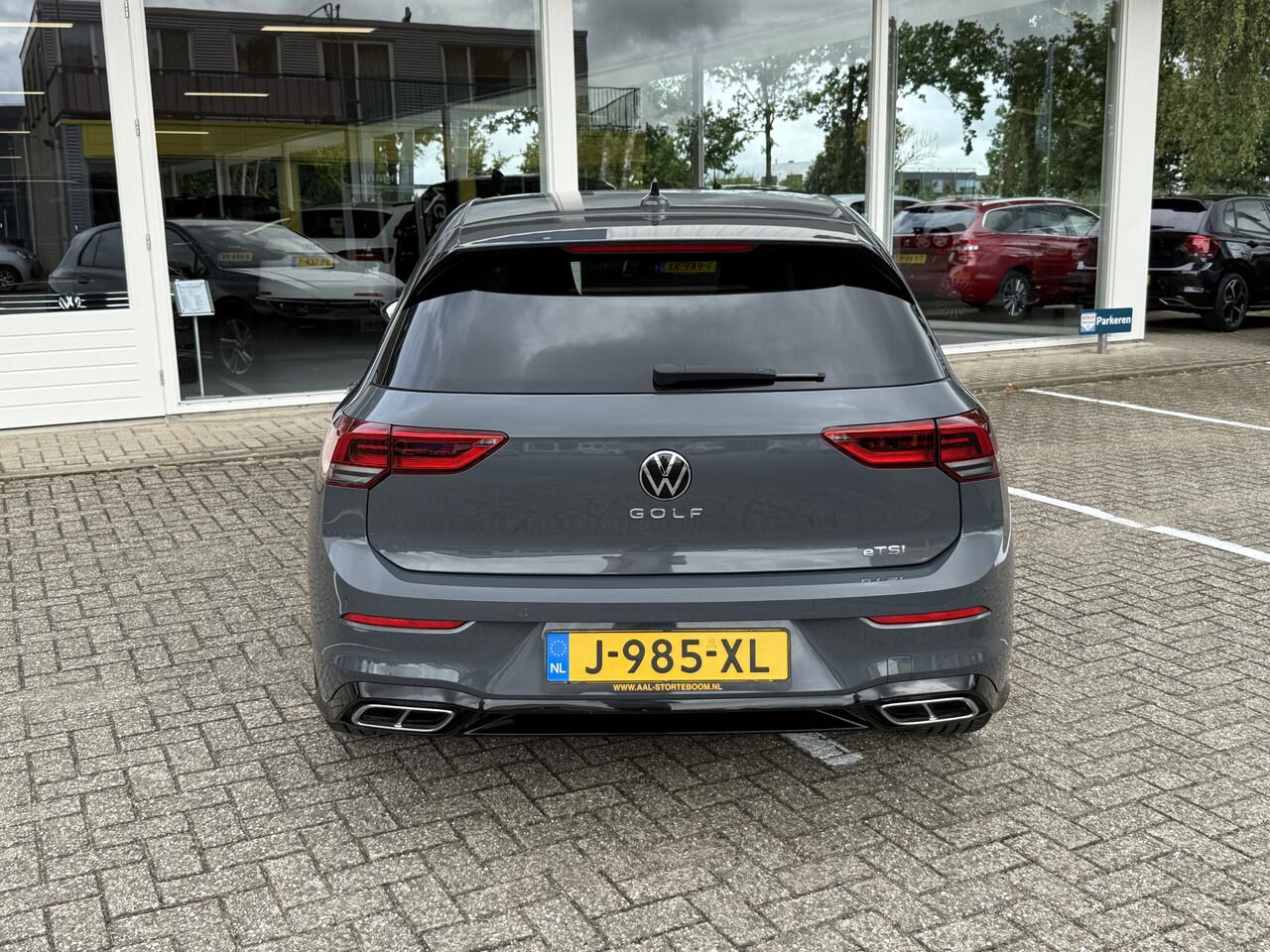 Volkswagen GOLF 1.5 eTSI 150pk R-Line | LED | Adapt. Cruise | Apple Carplay | Sportstoelen | PDC V+A | Virtual Cockpit