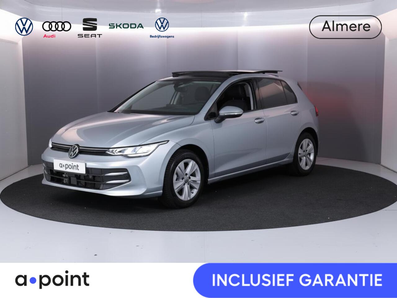 Volkswagen GOLF 1.5 eTSI Life Edition 150 PK DSG | Verlengde garantie | Panorama dak | Velours bekleding | Head up Display | Stoel- en stuurverwarming |