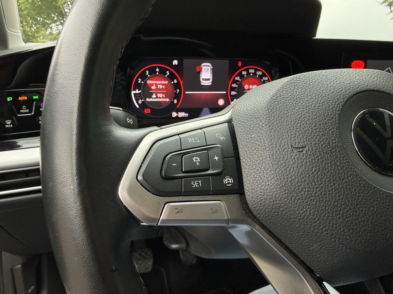 Volkswagen GOLF Variant 1.0 TSI Life | Trekhaak | Clima | ACC | LM Velgen | Navigatie | PDC V+A | Apple Carplay/Android Auto | RIJKLAARPRIJS INCL 12 MAANDEN GARANTIE EN BEURT