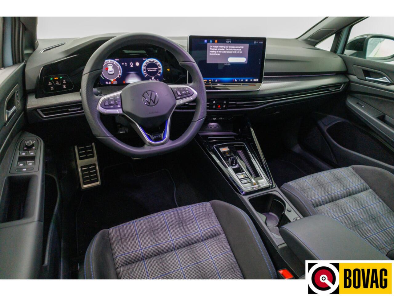 Volkswagen GOLF 1.5 eHybrid GTE Black 272 PK automaat | IQ Led | Elec. trekhaak | Headup | Stoel- & stuurverw. | PDC V + A, Camera, App. connect, Navigatie, 131 KM actieradius (WLTP)