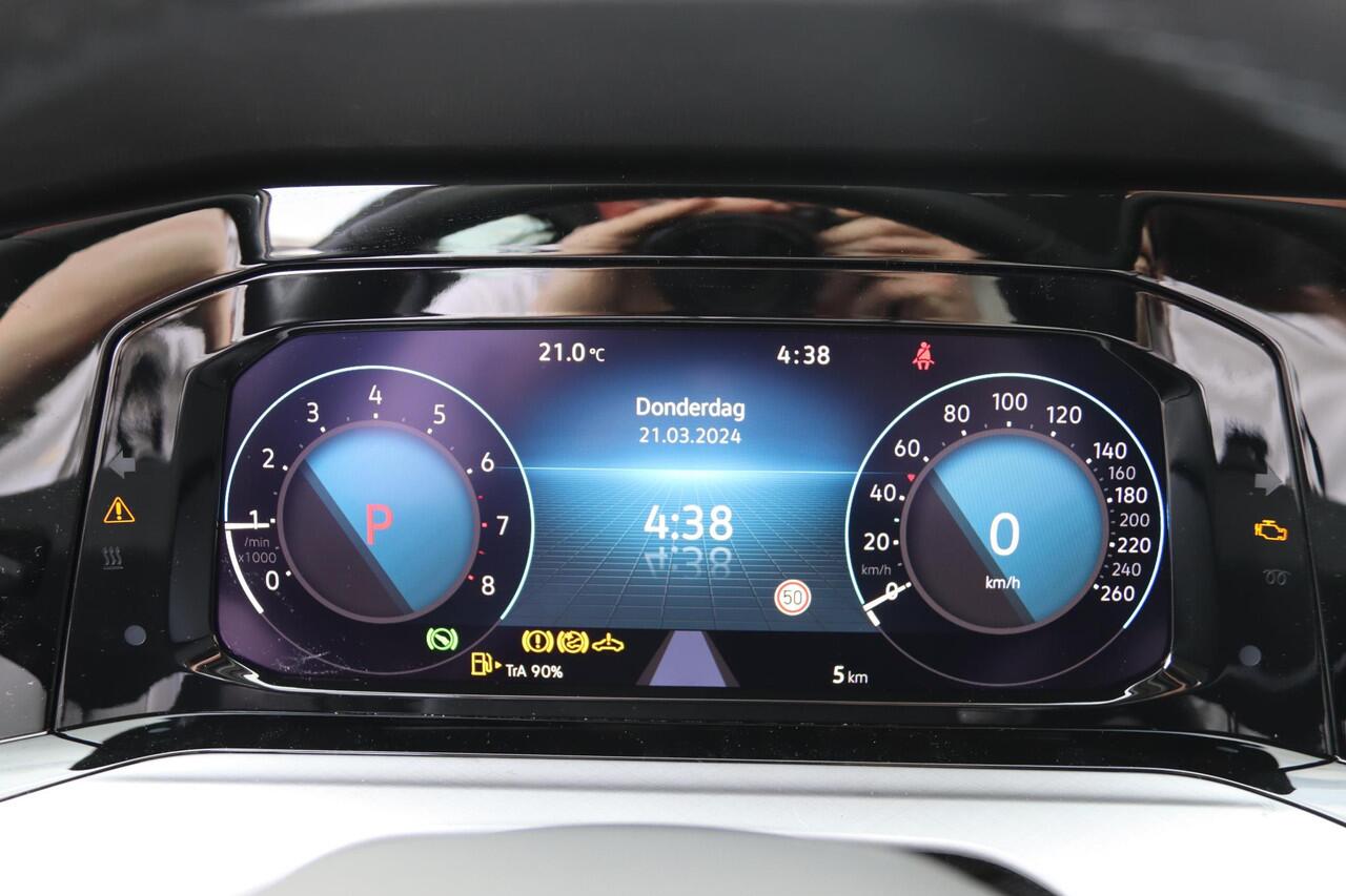 Volkswagen GOLF Variant Life 1.0 eTSI 81 kW / 110 pk Variant 7 versn. DSG