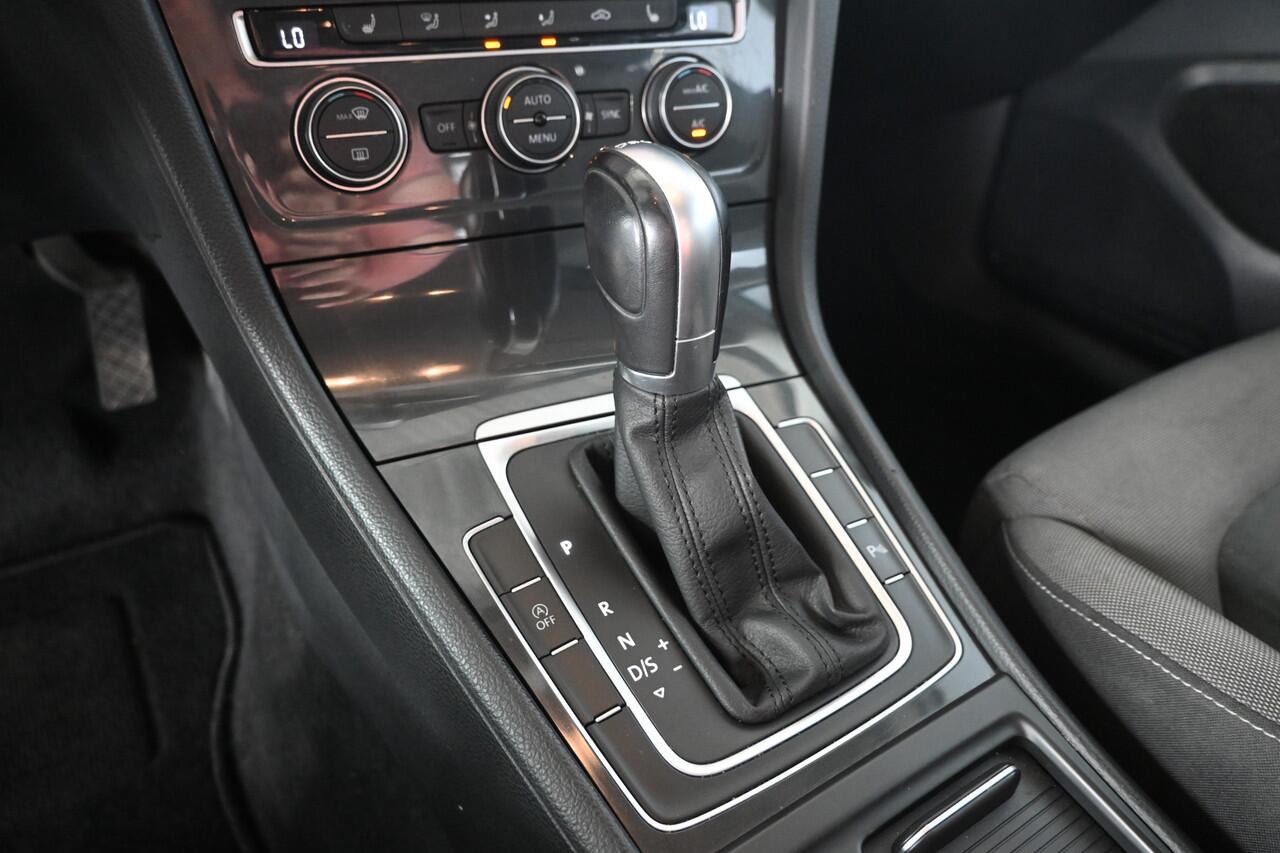 Volkswagen GOLF Variant 1.0 TSI Comfortline Business Automaat Clima Navigatie Massagestoel Inruil Mogelijk!