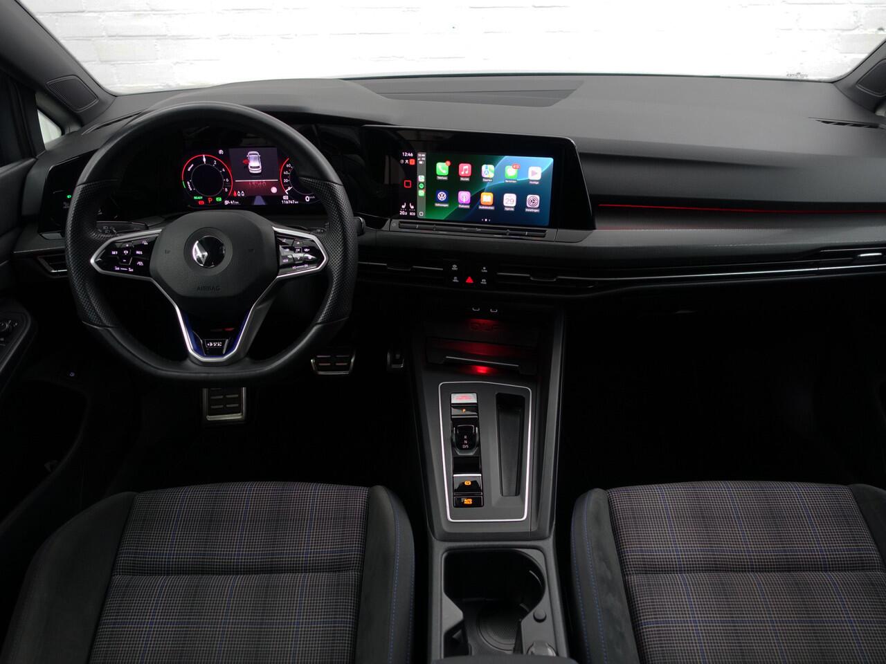 Volkswagen GOLF 1.4 eHybrid 245pk GTE- Panoramadak, Sfeerverlichting, Carplay, Android Auto, Stuur/Stoelverwarming