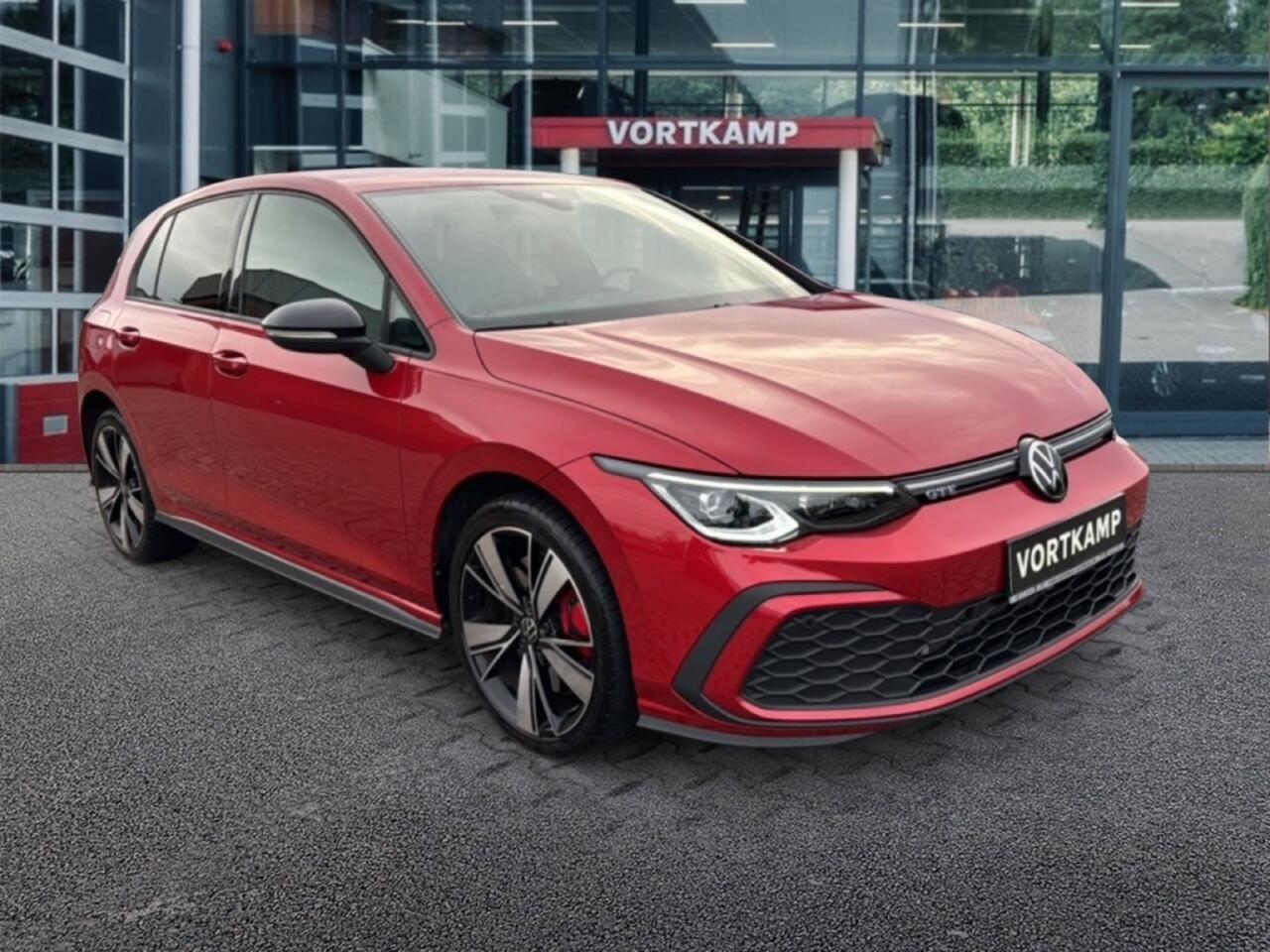 Volkswagen GOLF 1.4 TSI GTE LEDER/TREKHAAK/IQ-LIGHTS/CAMERA/STOEL-VENTILATIE