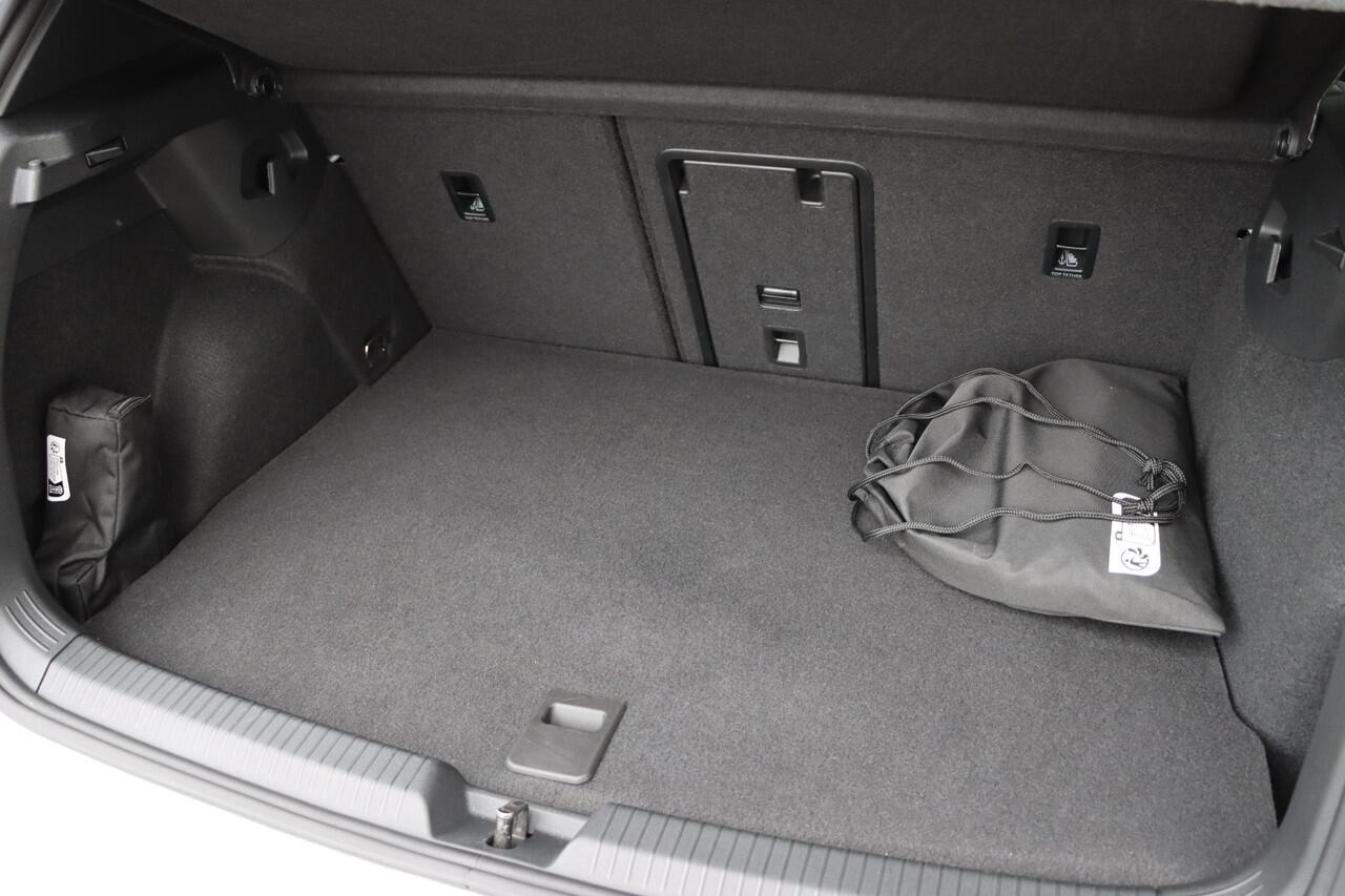 Volkswagen GOLF 1.5 eHybrid GTE 272pk DSG6 | Winterpakket | HUD