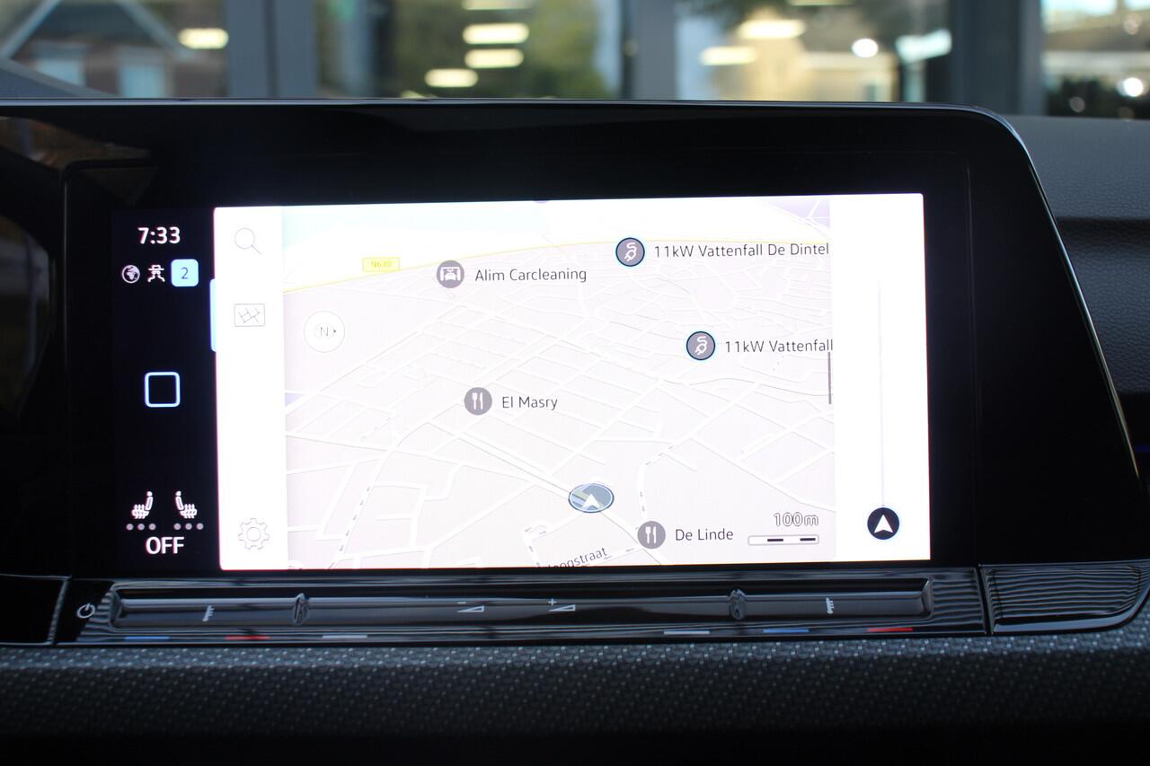 Volkswagen GOLF 1.5 eTSI R-Line Business Navi/Camera/Keyless/Virtual/Sfeerverlichting/IQ/Matrix/Panoramadak/H-leder/18Inch