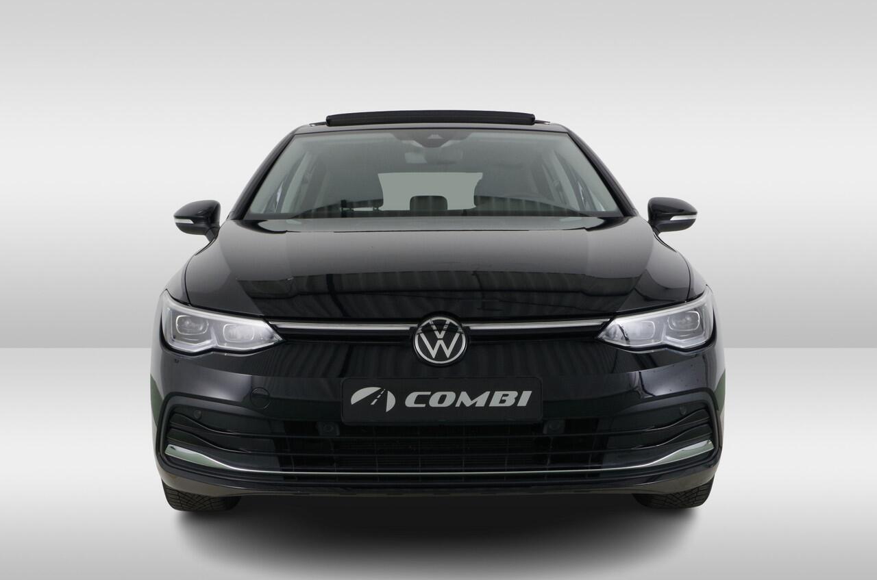 Volkswagen GOLF 1.4 eHybrid Style > 204pk/Pano.schuif/Memory/IQ.Light/trekhaak/Sportstoelen...