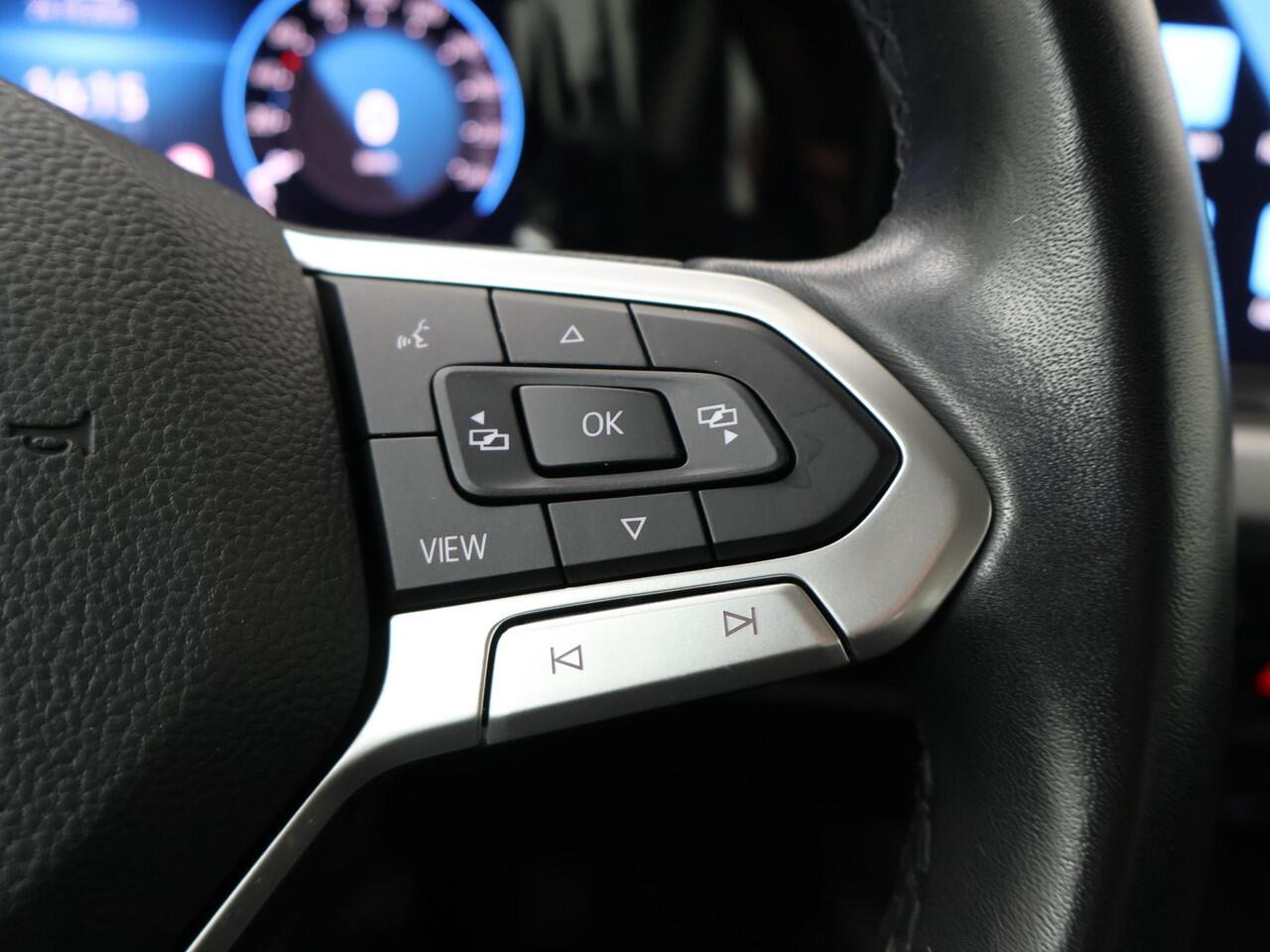 Volkswagen GOLF Variant 1.0 TSI Life | 110 PK | Achteruitrijcamera | Navigatiesysteem | Adaptive cruise control |