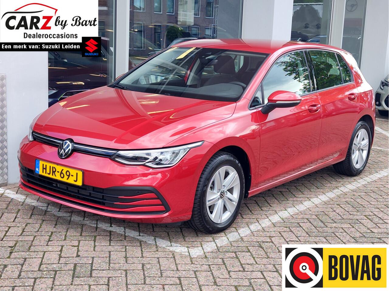 Volkswagen GOLF 1.0 eTSI LIFE AUTOMAAT nú een SUPERDEAL! | Virtual Cockpit | Carplay/Android