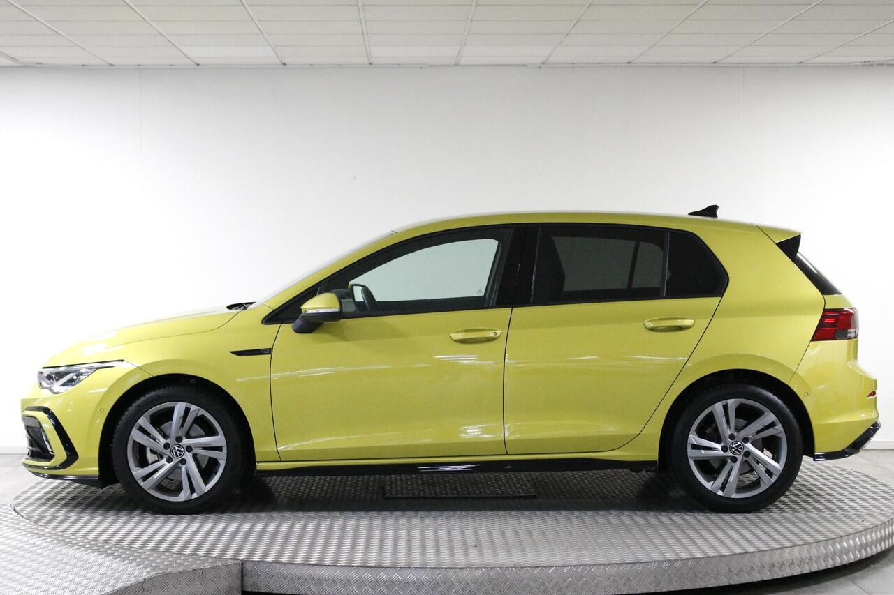 Volkswagen GOLF 1.5 eTSI R-Line Business+ 160 PK | Mild Hybride | Carplay | LED | Sfeerverl | DAB.