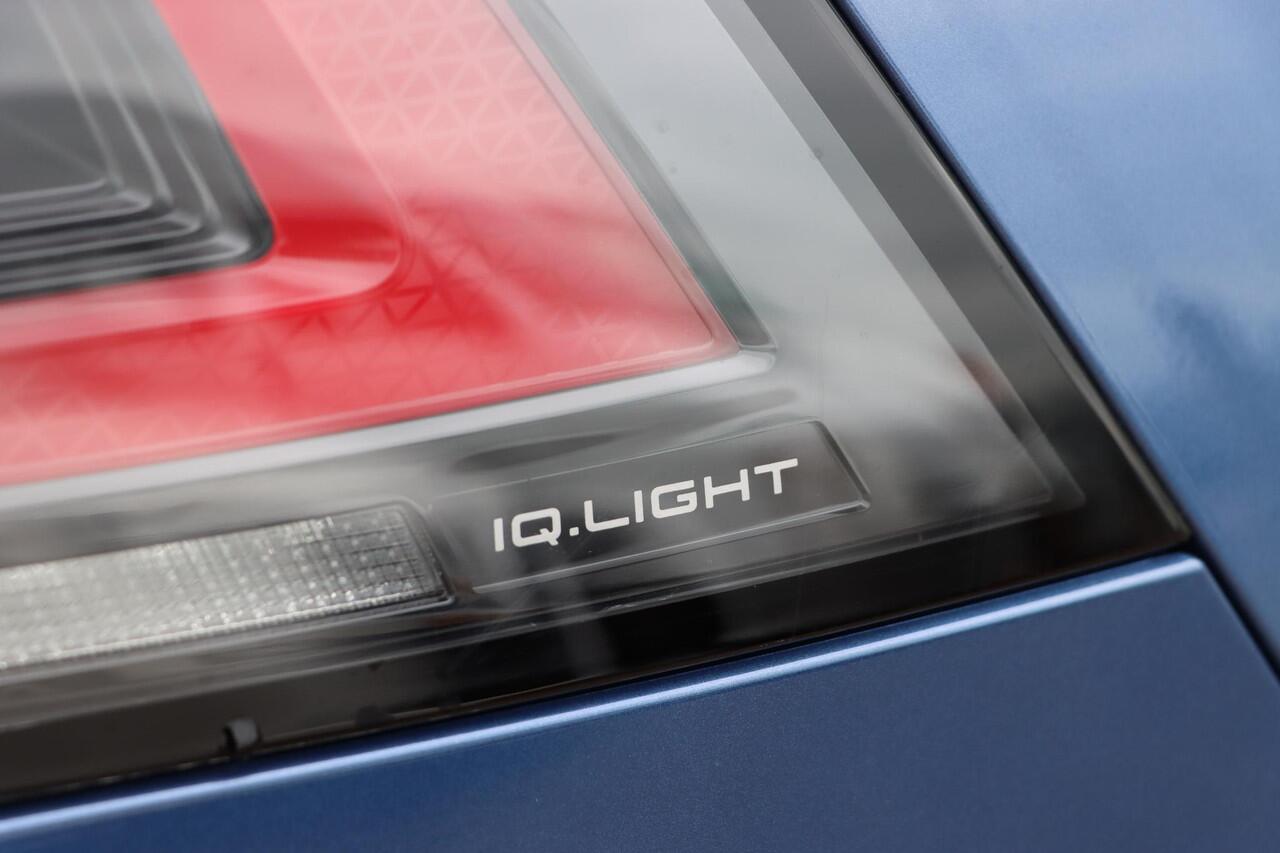 Volkswagen GOLF R-Line-Edition 1.5 eTSI 116pk DSG7