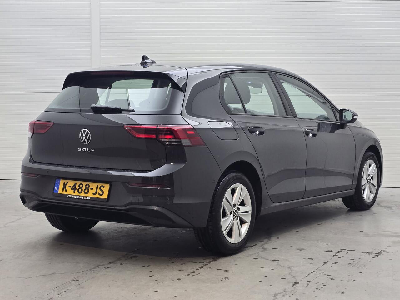 Volkswagen GOLF 1.5 TSI Life | Blind spot | Camera |*