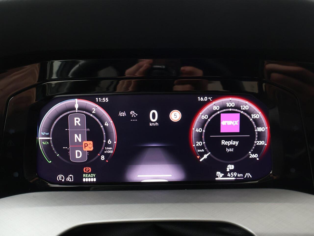 Volkswagen GOLF 1.5 eHybrid Life Edition | 204 PK | SoH100% | Automaat | Panoramadak | Adaptive cruise control | Achteruitrij camera |