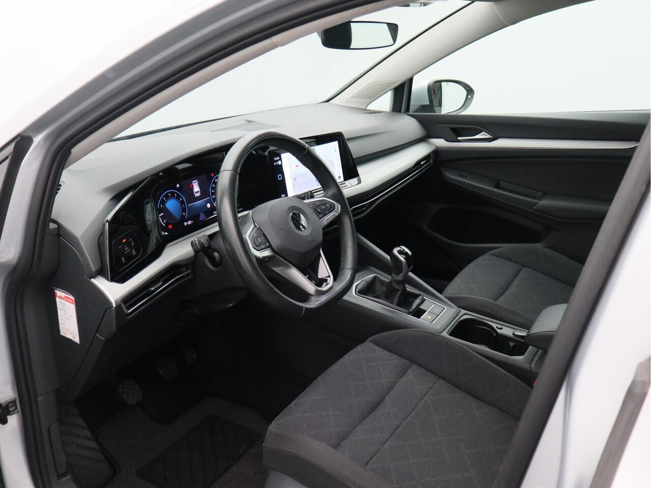 Volkswagen GOLF Variant 1.0 TSI Life/ lage km!