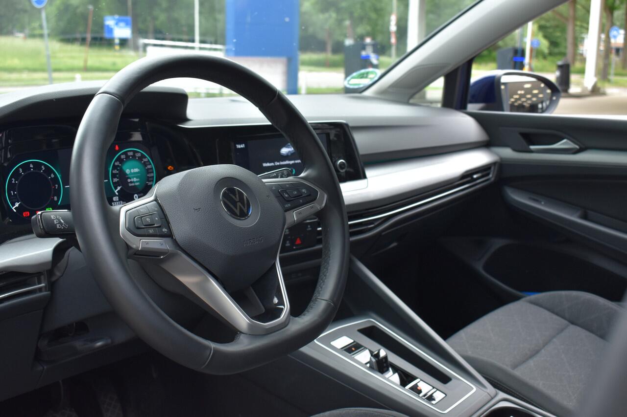 Volkswagen GOLF 1.0 eTSI Life | Carplay Navi | Virtual | Adaptieve Cruise | 12 mnd BOVAG garantie Whatsapp 06-53188999