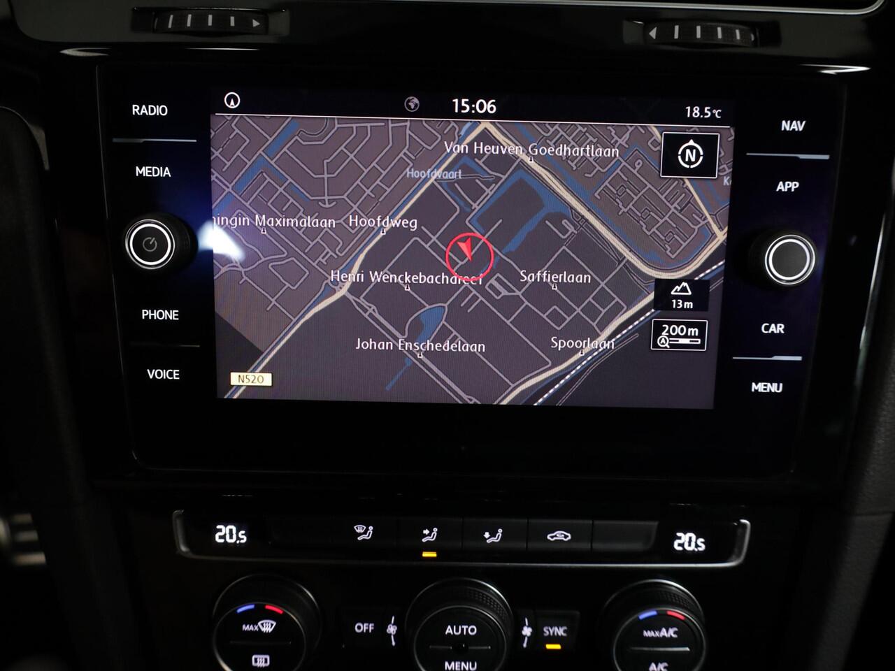 Volkswagen GOLF Variant 1.5 TSI Highline Business R 150 pk Automaat (DSG) | Navigatie | Parkeersensoren | Achteruitrijcamera | Adaptieve cruise control | Apple Carplay/Android Auto | LED koplampen |