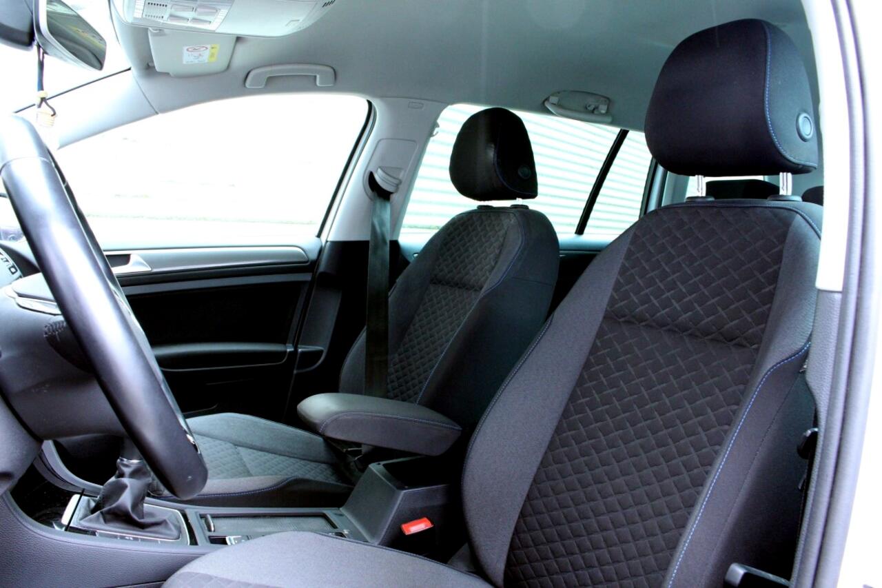 Volkswagen GOLF Variant 1.5 TSI R-Line 1eEIGNR! NAV BT STOELVW PDC '19