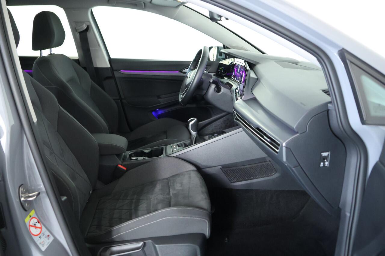 Volkswagen GOLF Variant 1.5 TSI Style / Opendak / Travelassist / IQ-LED / CarPlay