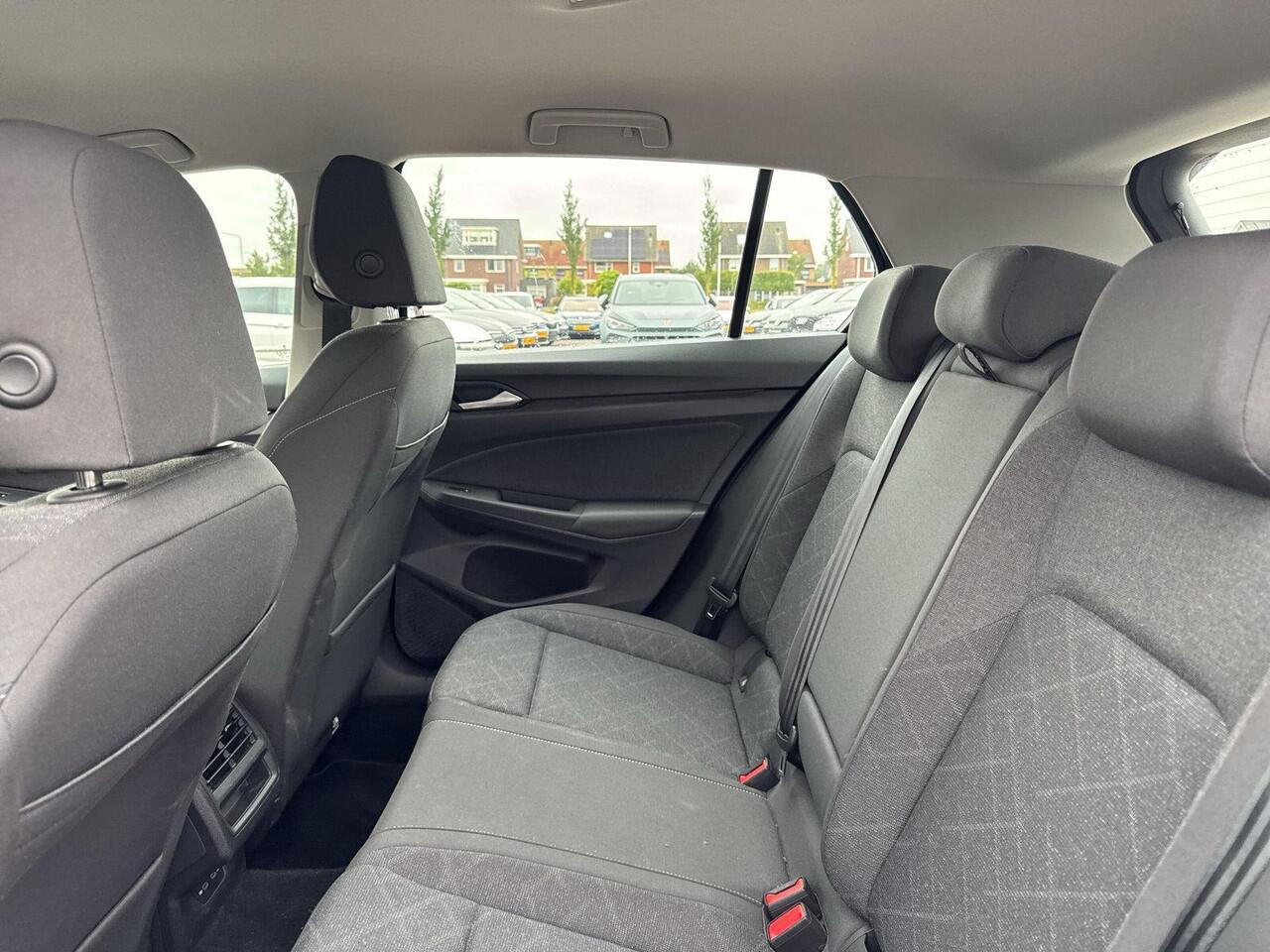 Volkswagen GOLF 1.0 TSI 81kW Life | 110 pk | A-Camera | DAB | ACC | Navi | Clima |