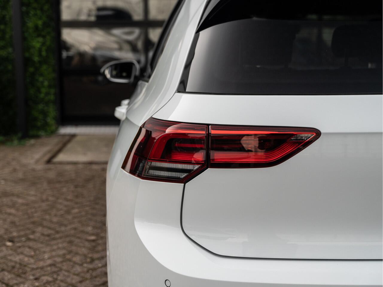 Volkswagen GOLF 1.0 TSI Active | Caprlay | Ambiance | BTW