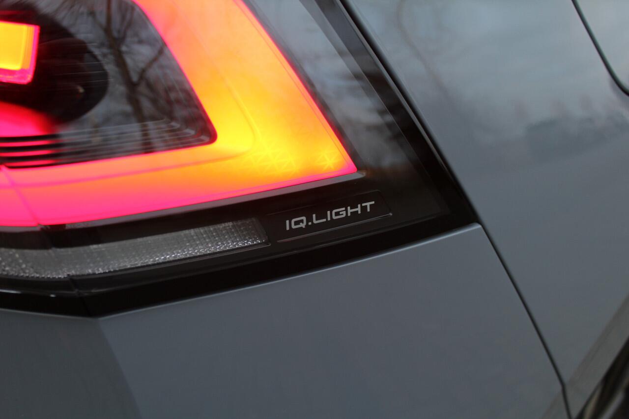 Volkswagen GOLF 1.5 eHybrid GTE 272 pk | Panorama dak | Stoel/Stuur verwarming | 360* Camera | Schuif/Kantel dak | Adaptive cruise controler | Keyless start | Apple CarPlay/Android Auto | Draadloze telefoonlader | IQ.Lights | Climate controle | Parkeersensoren V+A | Navi