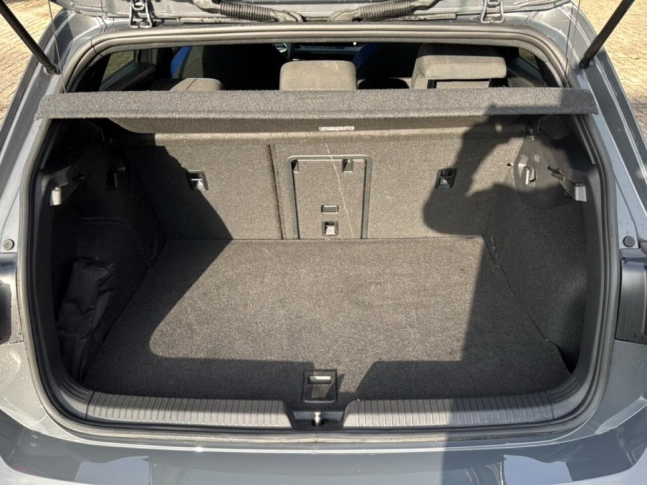 Volkswagen GOLF 1.4 TSI DSG GTE NAVI/CARPLAY/ACC/PDC/STOEL-STUURVERW