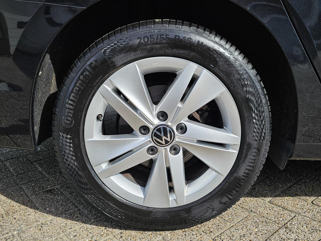 Volkswagen GOLF Variant 1.0 TSI, NL auto! Camera! Carplay! Zondag OPEN!