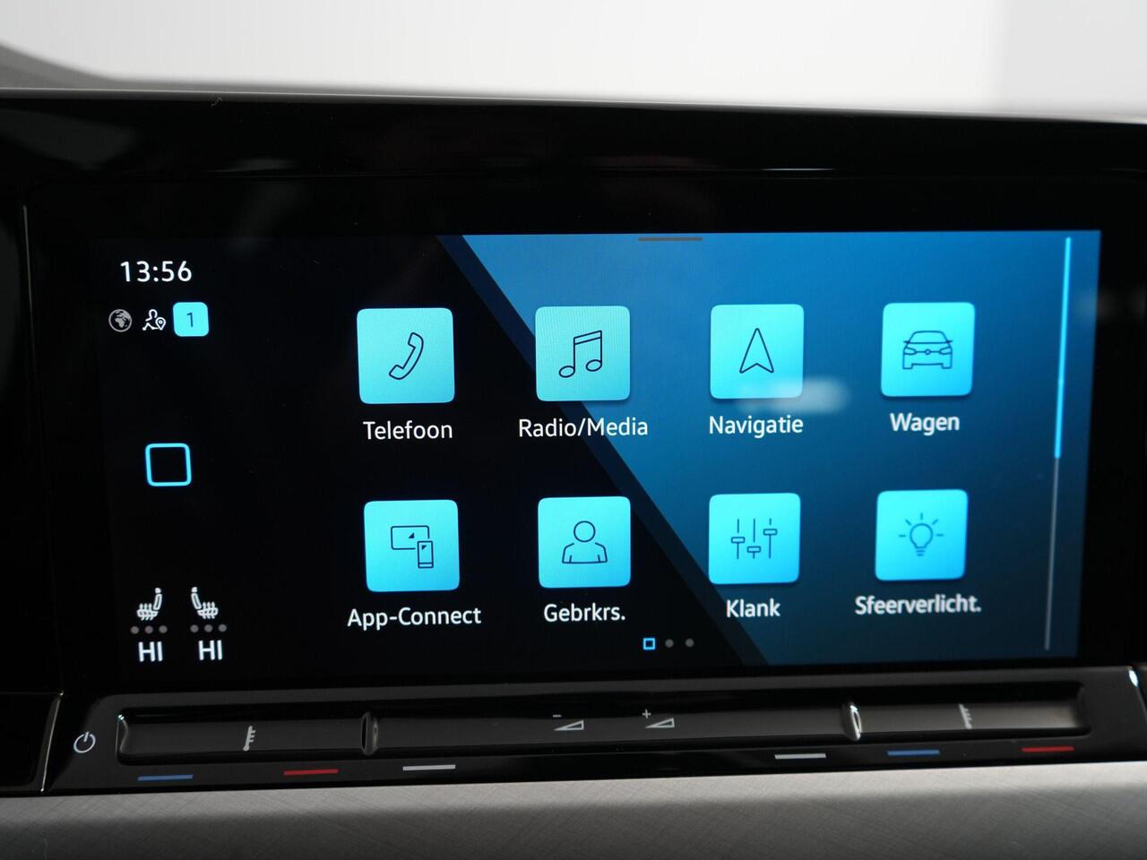 Volkswagen GOLF 1.5 TSI Life Business Carplay |