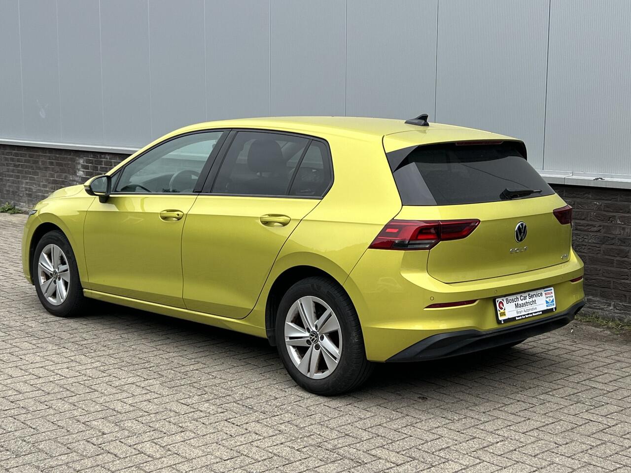Volkswagen GOLF 1.0 eTSI Life Business | Carplay | Adaptive CC | Key-less | Dodehoek-assistent - Noodremsyst assist - Snelh-/afstandsreg- Camera Interesse in een bezichtiging of proefrit, bel of app met 06-24282842h