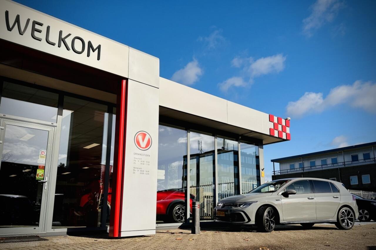 Volkswagen GOLF 1.0 eTSI Life | R-LINE PAKKET | LED | CARPLAY | VIRTUAL DASH