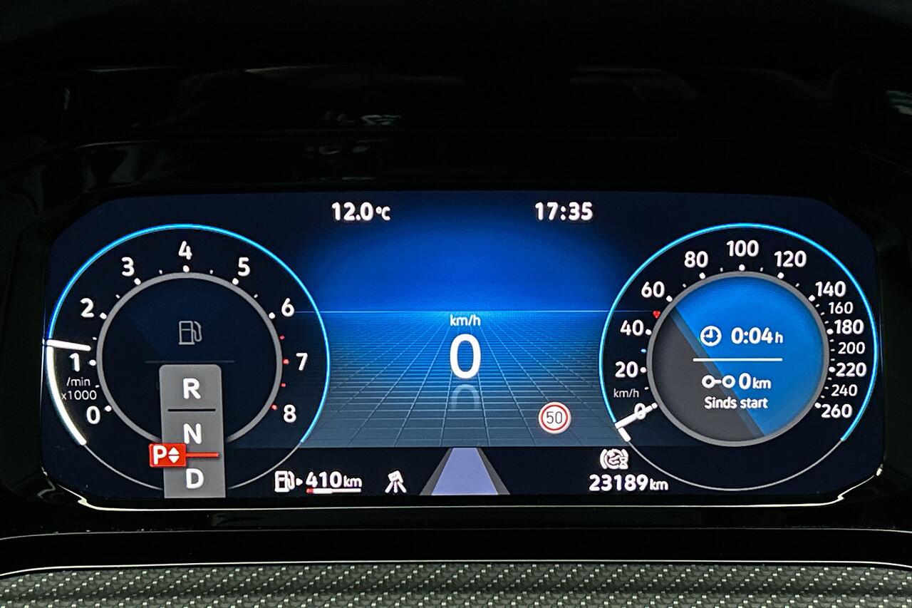Volkswagen GOLF 1.5 eTSI R-Line Business+ | Panoramadak | Adaptieve cruise control | Stoelverwarming