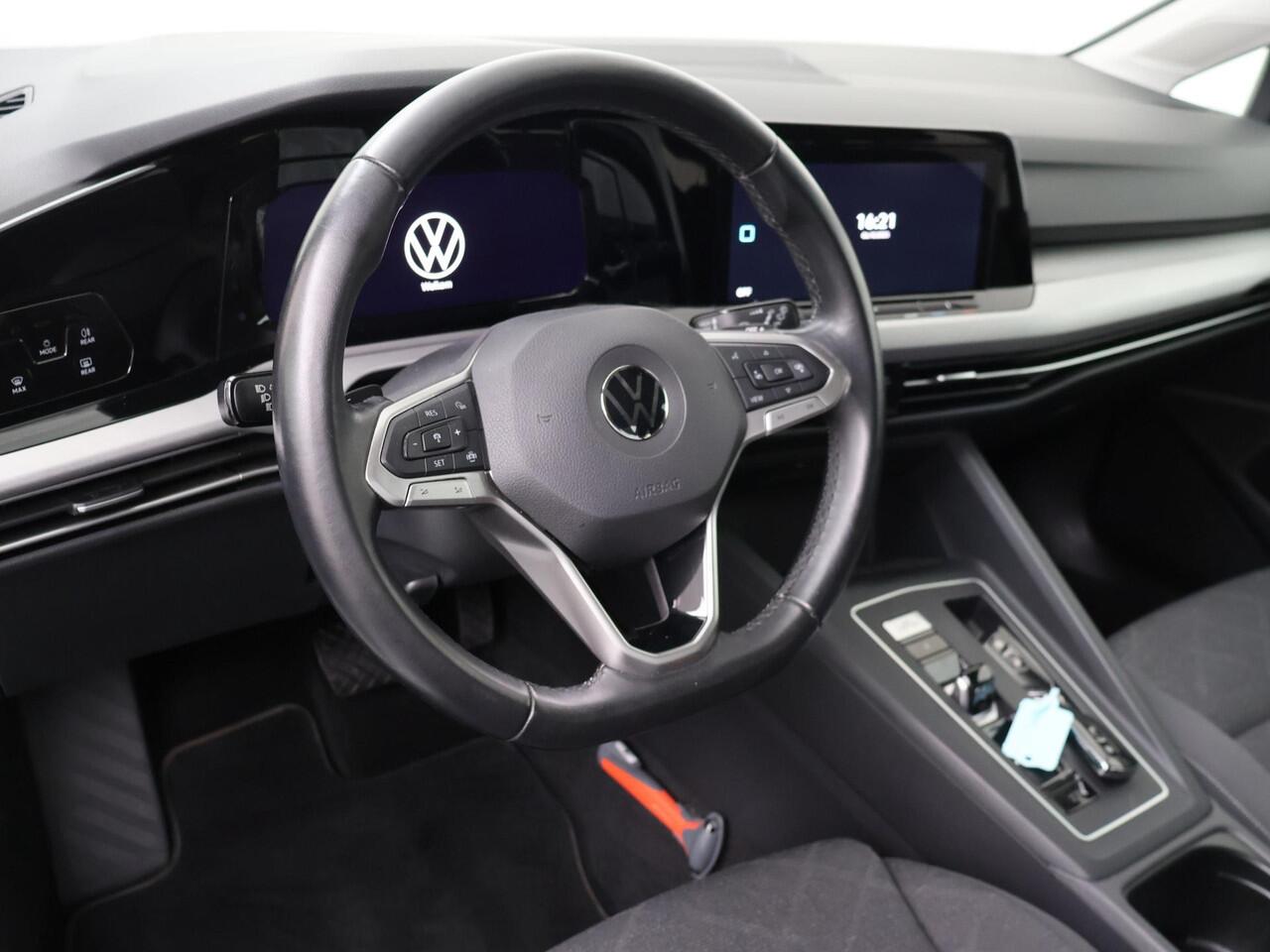 Volkswagen GOLF Variant 1.0 eTSI Life | 110 PK | Automaat | Adaptive cruise control | Apple Carplay/Android Auto |