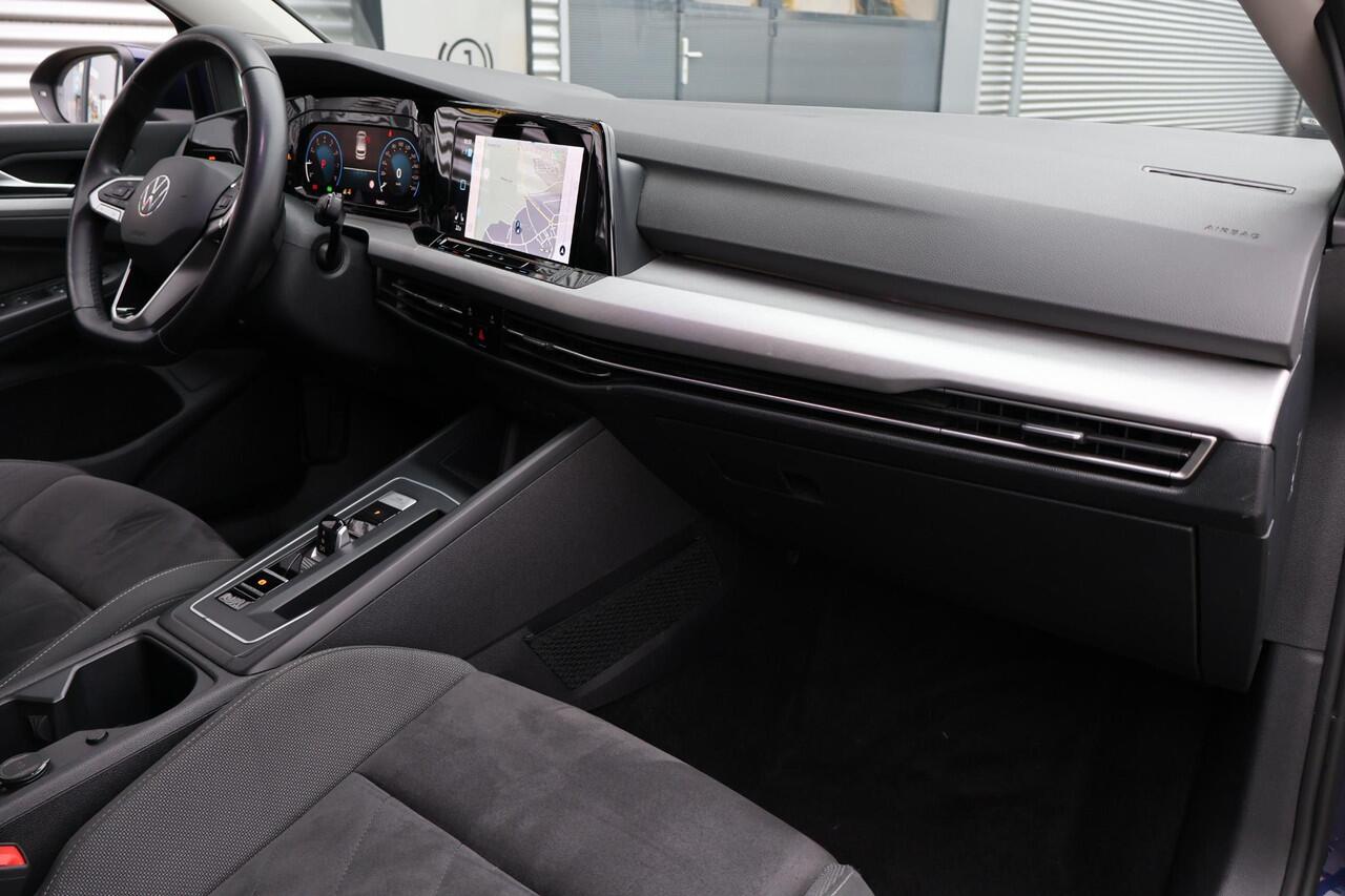 Volkswagen GOLF 1.0 eTSI Life Business 1e Eigenaar | Volledig Onderh | BTW | NL-Auto | Memory+Massage | Winterpack | Elek Stoel | Sfeer | Camera | Ad Cruise | Climate | Navi | Carplay | Full Led | PDC | Start/Stop | Hill-hold